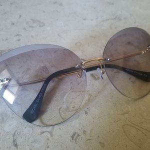 Gradient Gray Smoke Rimless 70s Cat Eye Sunglasses